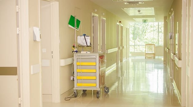 3 Tips for Keeping Medical Carts Clean and Sanitary