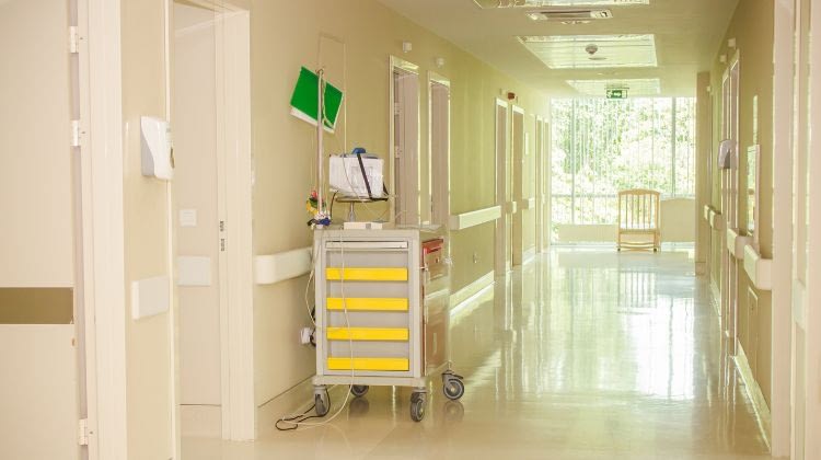 3 Tips for Keeping Medical Carts Clean and Sanitary